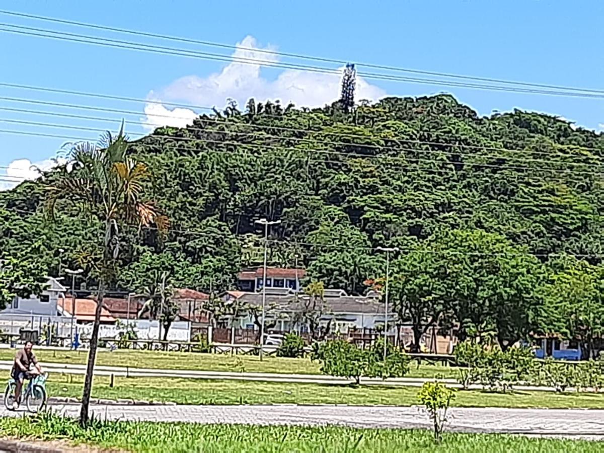 הוילה קרגואטטובה Casa Com Piscina Na Martim De Sa מראה חיצוני תמונה